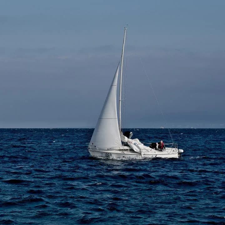 Парусная яхта Bavaria 46