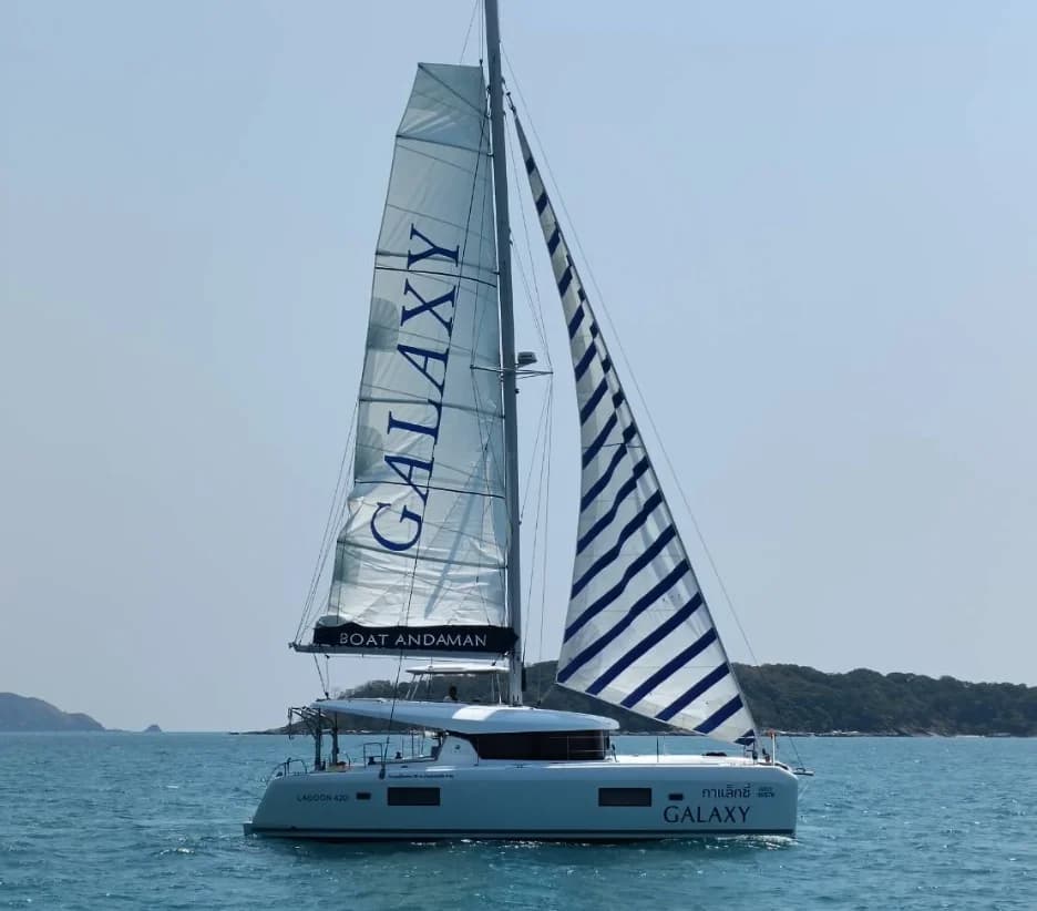 Катамаран GALAXY LG420 42F